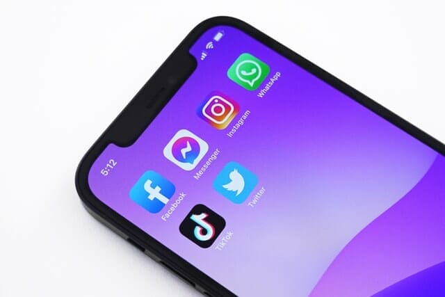 How often should a chiro post on social media